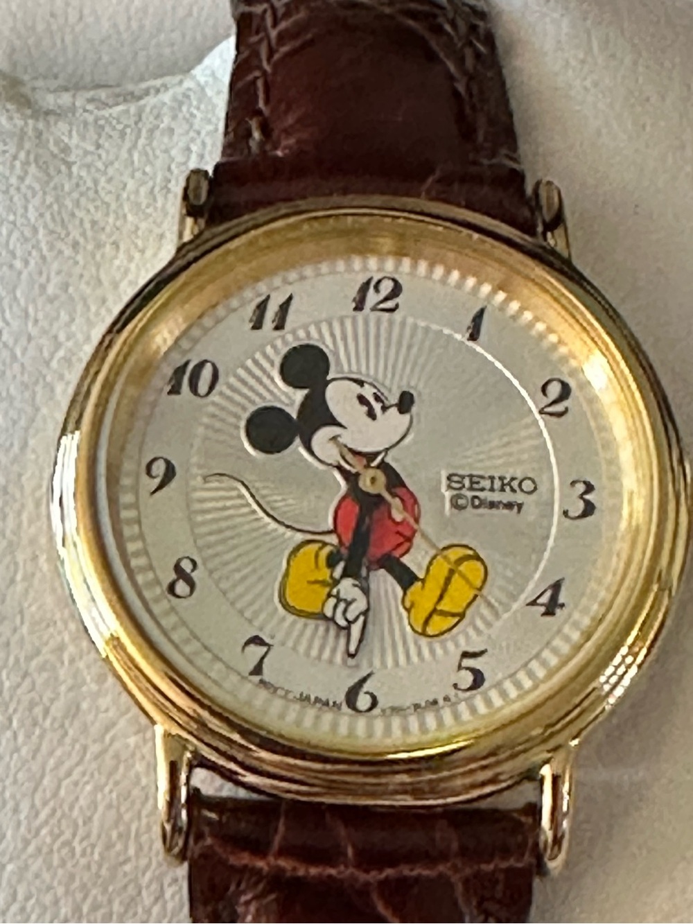 NIB NWT 1980s Seiko Gold-Tone ladies Mickey Mouse watch